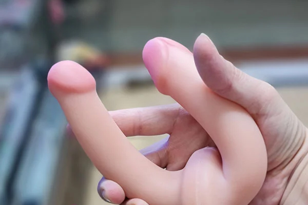 Dương vật giả 2 đầu
