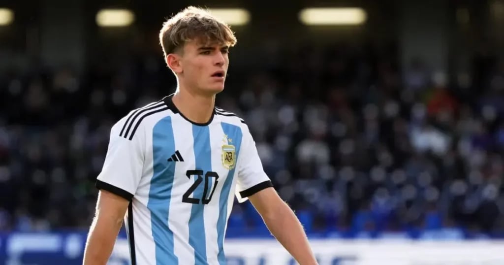 Who Is Nico Paz? Como Career Stats, Analysis & Playing Style
