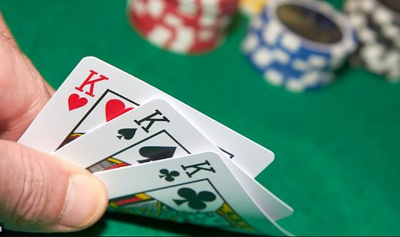 Hướng dẫn chơi bài poker 3 lá từ các chuyên gia giàu kinh nghiệm