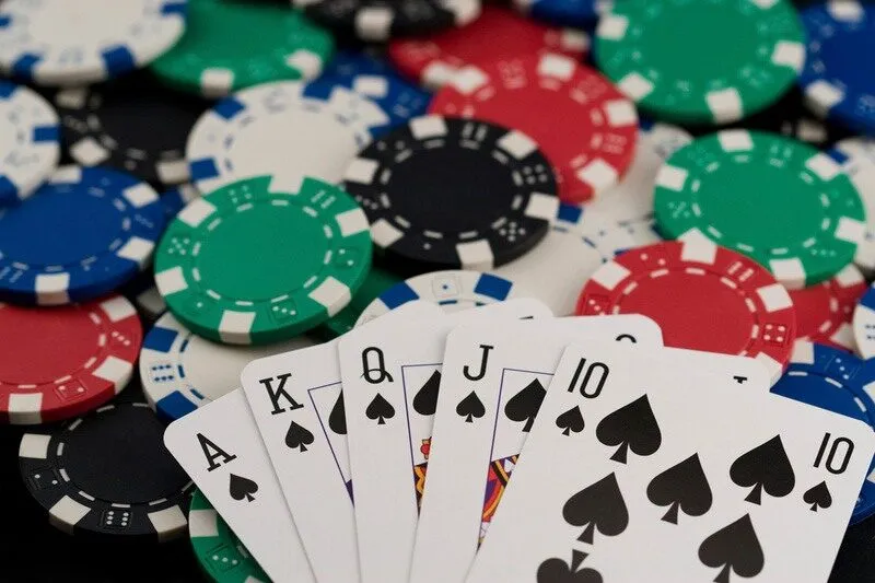 Chiến lược chơi Poker để cải thiện cơ hội chiến thắng của bạn