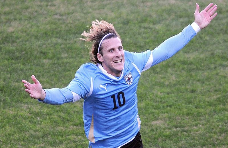 Diego Forlan - Tấm gương mẫu mực về quyết tâm, nghị lực - Báo Bà Rịa Vũng Tàu Online