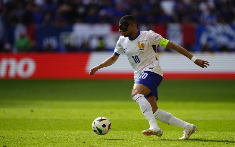 Những cầu thủ nhanh nhất: Mbappé hay Haaland là số 1?