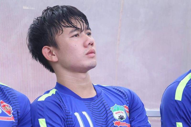 Cầu Thủ Minh Vương – Tiền Vệ Tài Hoa & Kẻ Chinh Phục Thầm Lặng