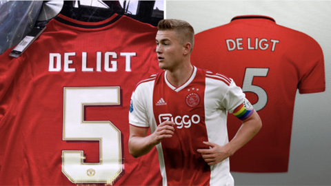 Fan Man United mặc áo số 5 in tên... De Ligt - Bongdaplus.vn