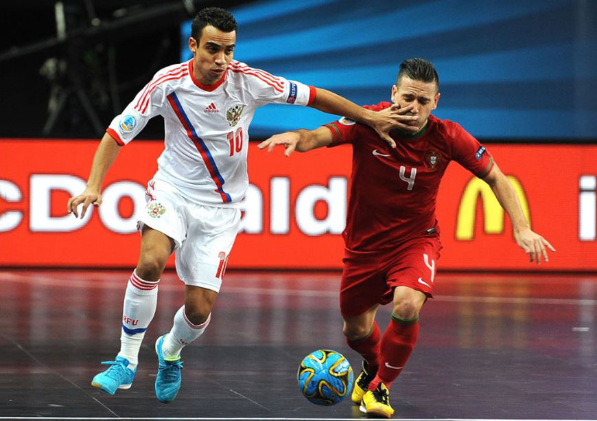 Luật Chơi Bóng Bằng Tay Và Những Ngoại Lệ