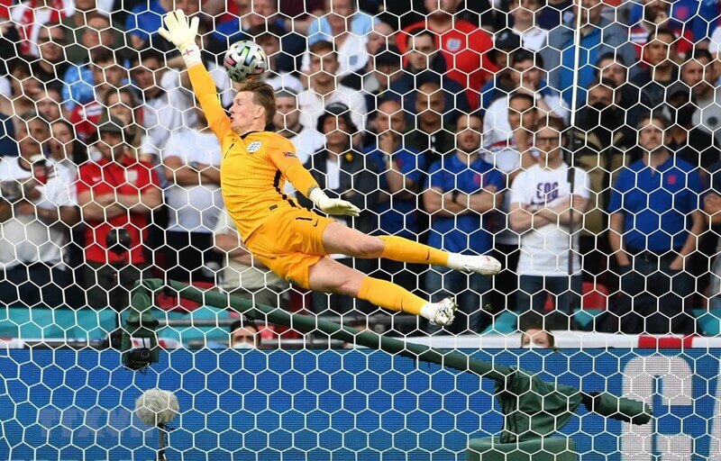 Thủ môn là gì trong bóng đá hiện đại