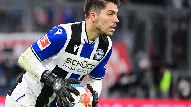 Thủ môn Stefan Ortega thời kỳ đầu