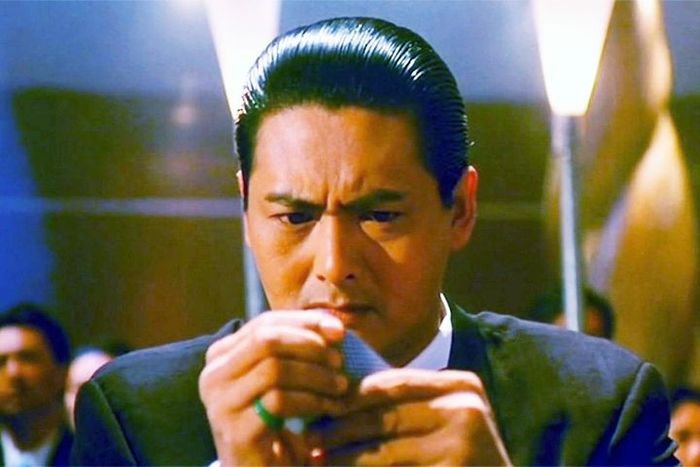 Châu Nhuận Phát trong vai Thần Bài Cao Tiến