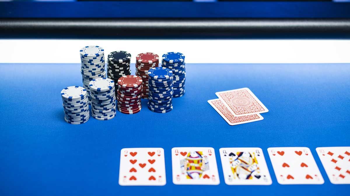 Thùng Phá Sảnh là gì? Hướng dẫn toàn diện về tay bài mạnh nhất trong Poker | Natural8